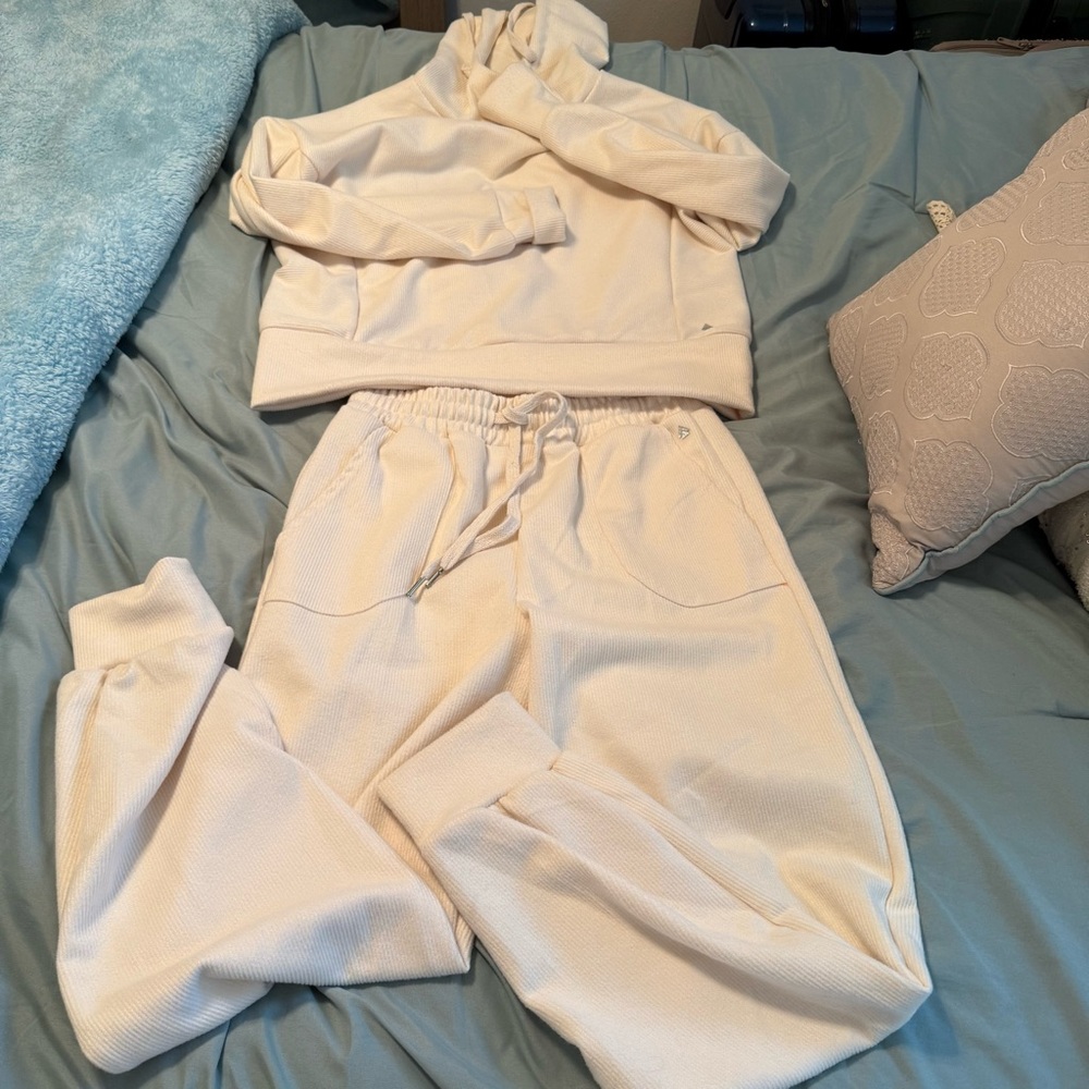 Cali Sport Cream Sweatpants bride casual winter minimal